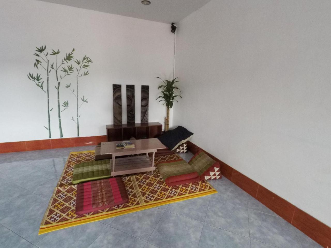 Baan Kai Hostel Baan Khai Exteriör bild