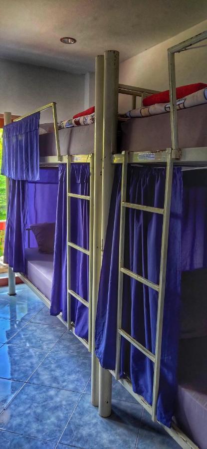 Baan Kai Hostel Baan Khai Exteriör bild