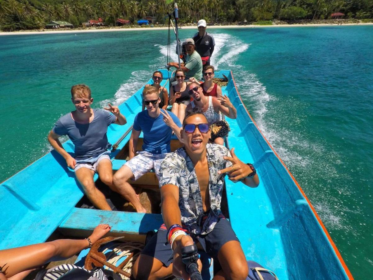 Baan Kai Hostel Baan Khai Exteriör bild