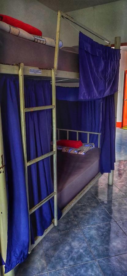 Baan Kai Hostel Baan Khai Exteriör bild